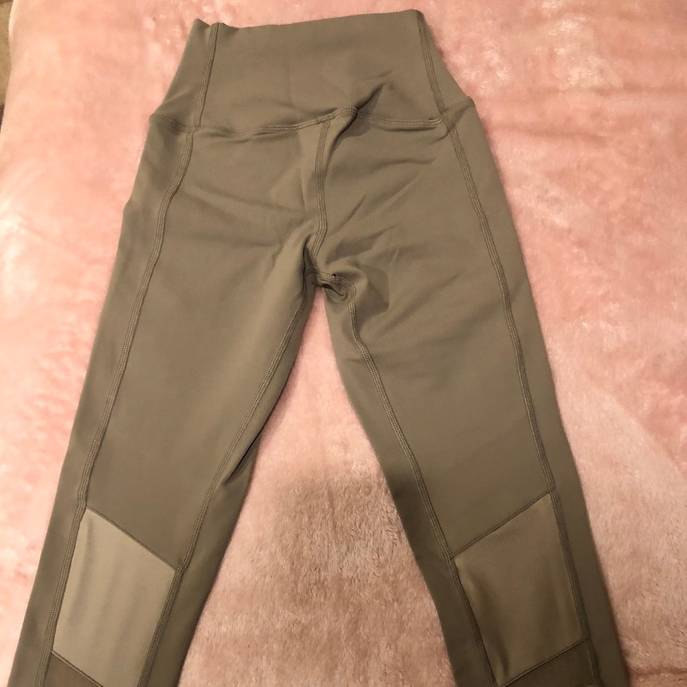 ALO Yoga High Waist Moto Legging - Picture 7 of 8